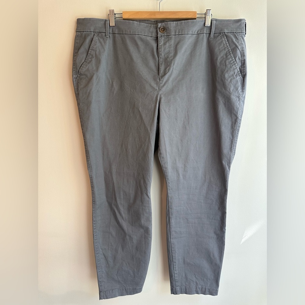 Old Navy - Low Rise Skinny Chinos - Size 20 SHORT